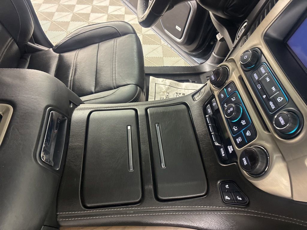 Used 2019 GMC Yukon Denali w/ Open Road Package AWD/4WD image 18