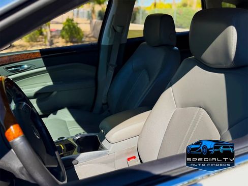 Used 2010 Cadillac SRX Performance image 16