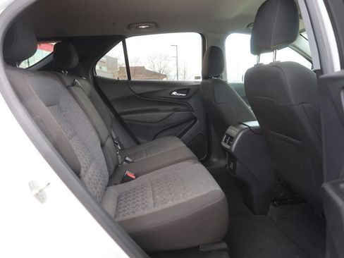 Used 2024 Chevrolet Equinox LT AWD/4WD image 17