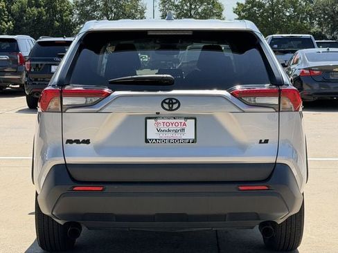Used 2023 Toyota RAV4 LE FWD image 5