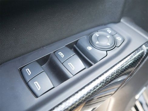 Used 2021 GMC Sierra 1500 Elevation w/ Preferred Package image 19