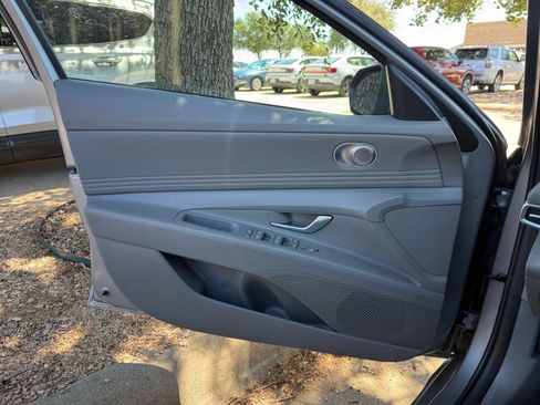 Used 2026 Hyundai Elantra Sport FWD image 18