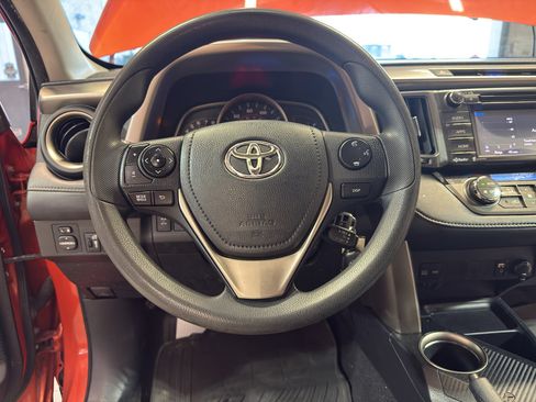 Used 2015 Toyota RAV4 XLE w/ Outdoor Package AWD/4WD image 20