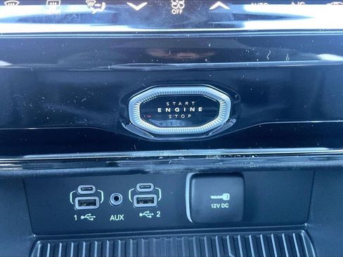 New 2026 Jeep Grand Cherokee Altitude image 19