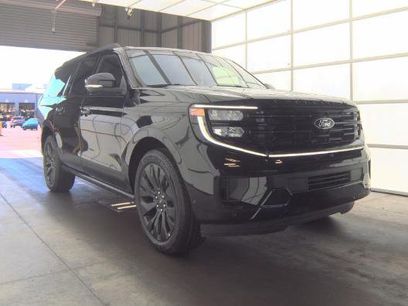 Used 2025 Ford Expedition Max Platinum w/ Stealth Appearance Package