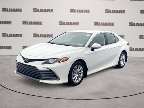 Used 2023 Toyota Camry LE image 1