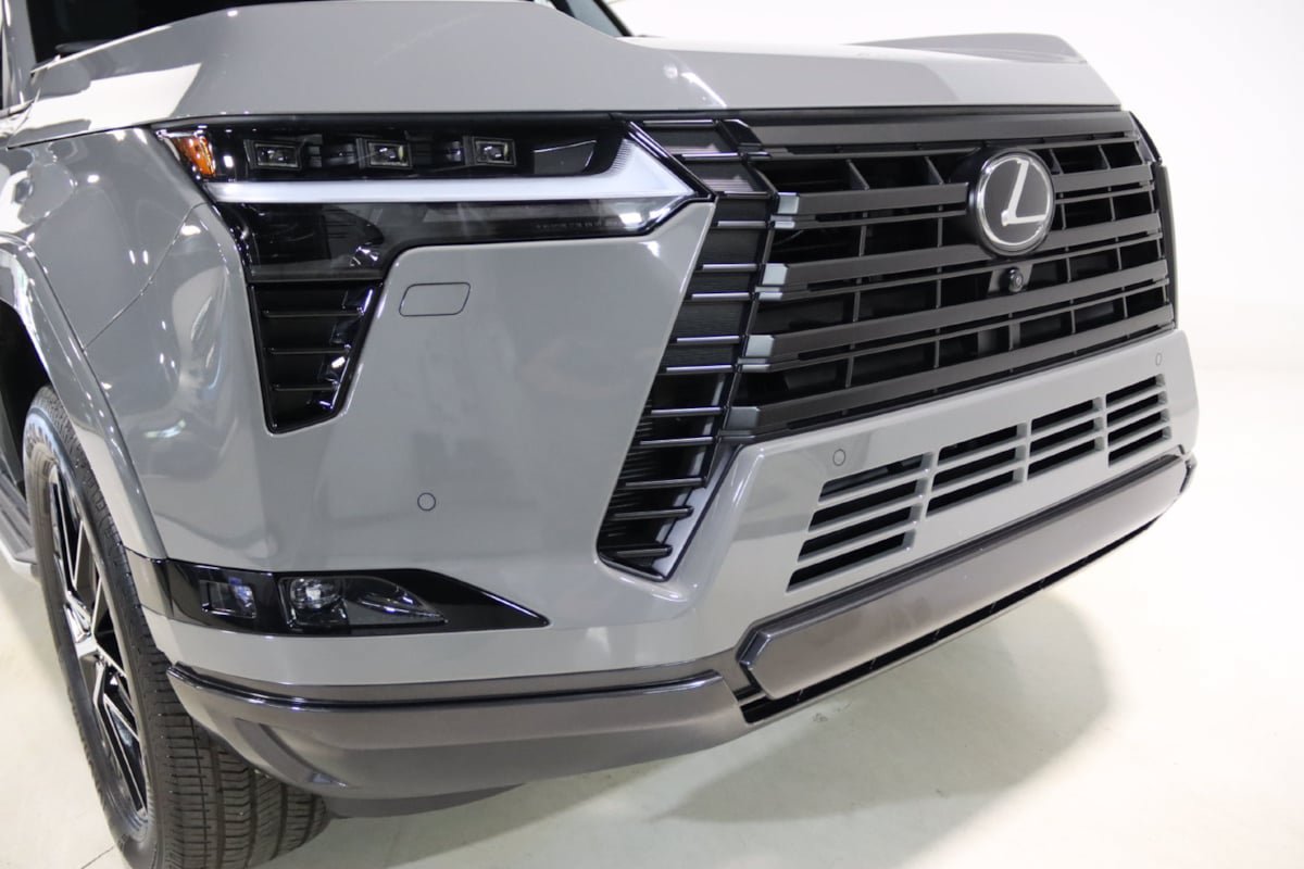 Used 2024 Lexus GX 550 w/ Accessory Package (2T) AWD/4WD image 25