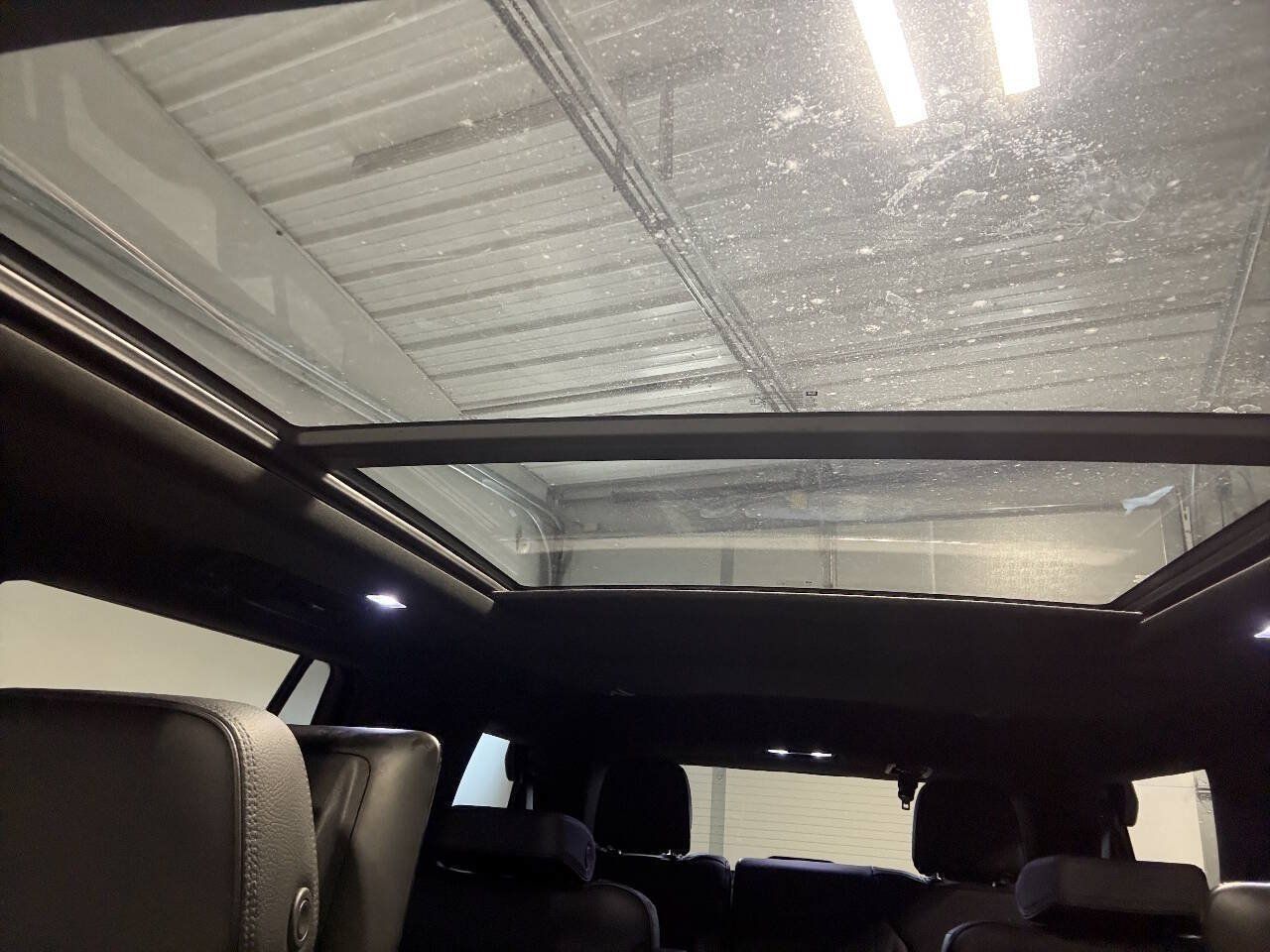 Used 2021 GMC Yukon Denali w/ Denali Ultimate Package AWD/4WD image 29