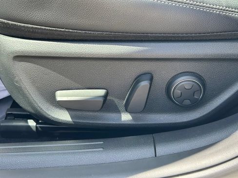 Used 2026 Genesis G70 2.5T RWD image 22