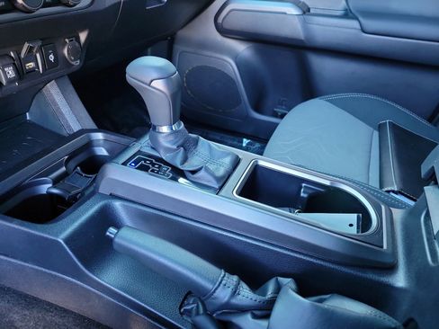 Used 2023 Toyota Tacoma TRD Off-Road image 29