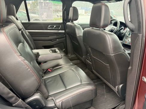 Used 2018 Ford Explorer Sport image 35