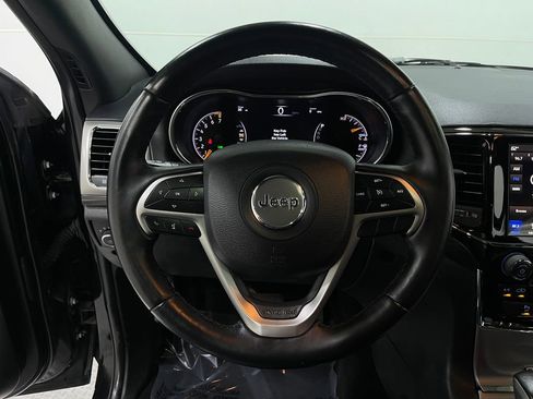 Used 2019 Jeep Grand Cherokee Altitude image 23