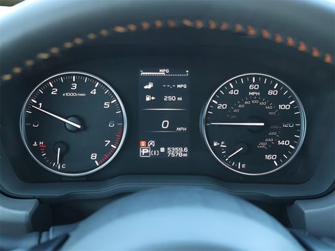 Used 2024 Subaru Crosstrek 2.5i Limited w/ Crosstrek Mirror Package image 28