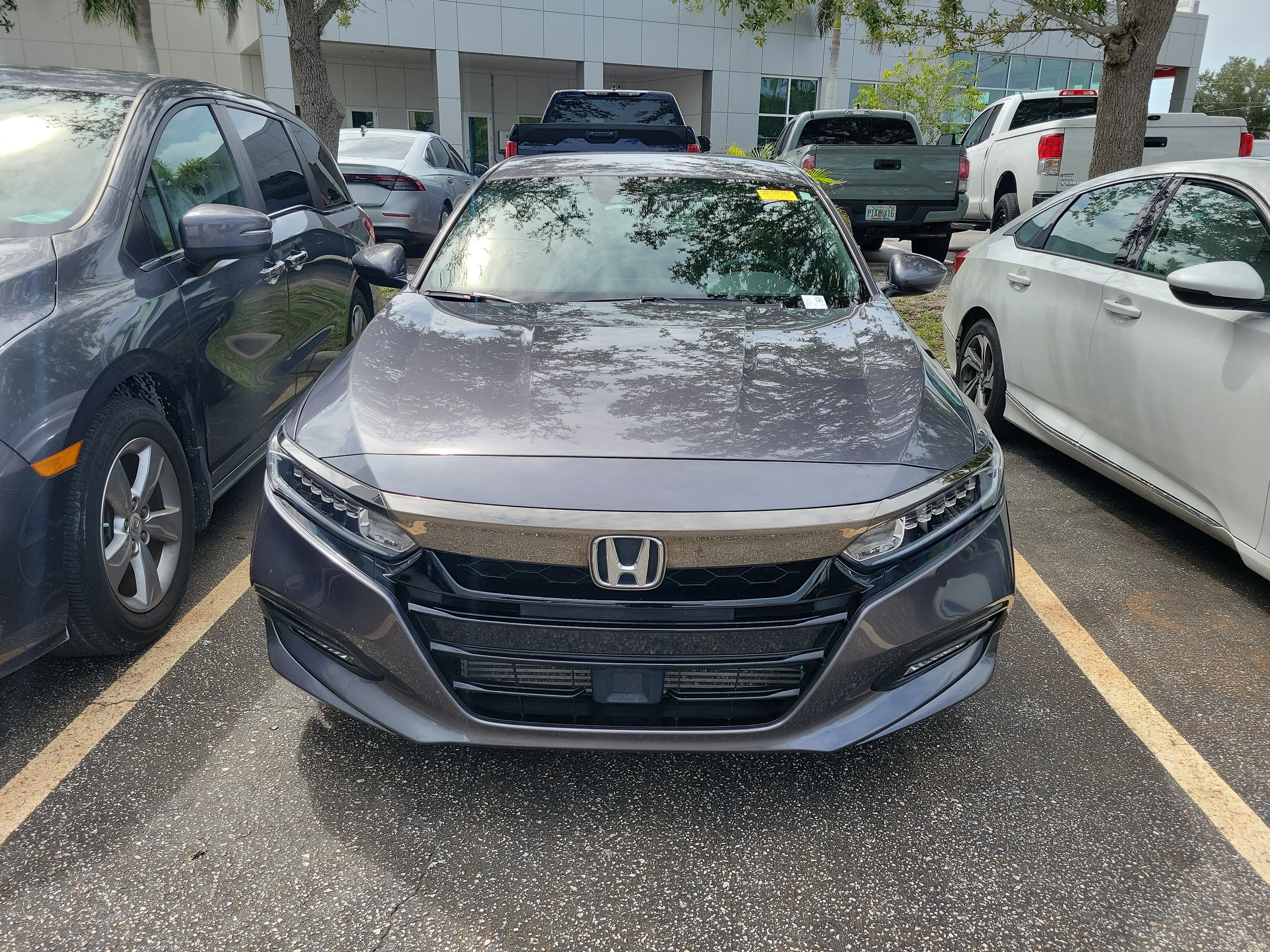 Used 2019 Honda Accord Sport image 2