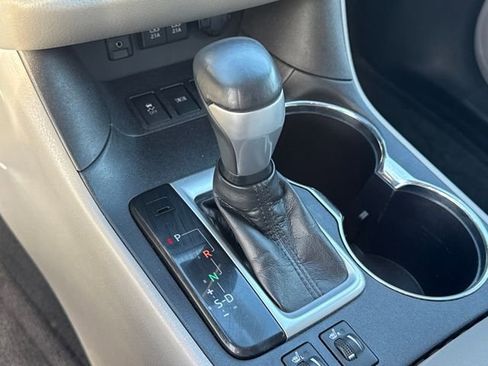 Used 2018 Toyota Highlander XLE image 15