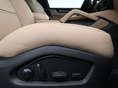 Used 2026 Porsche Cayenne Coupe AWD/4WD image 15
