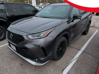 Used 2023 Toyota Highlander XSE