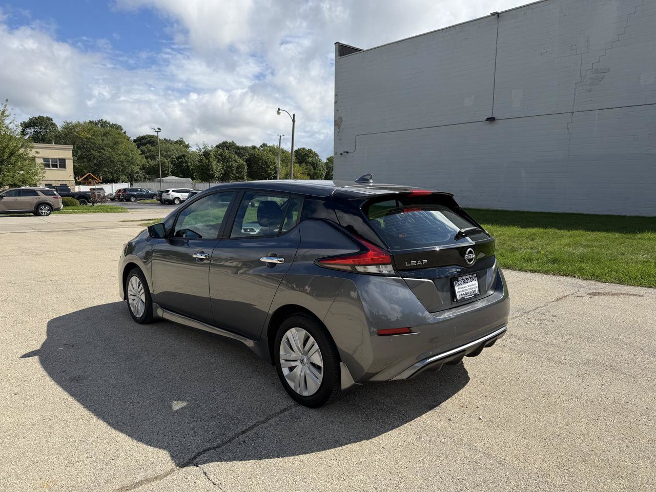 Used 2025 Nissan Leaf S FWD image 5