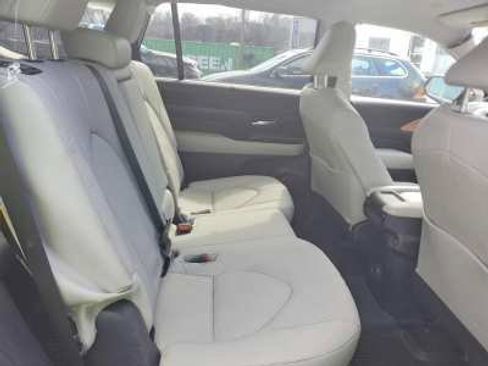 Used 2025 Toyota Grand Highlander AWD image 9