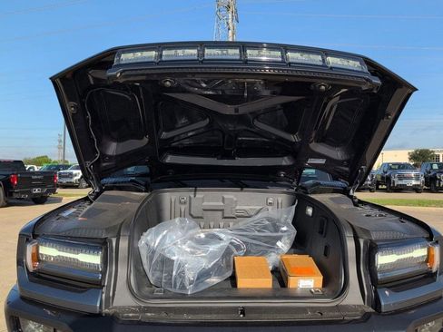 New 2025 GMC Hummer EV 3X w/ LPO, Sport Package image 29