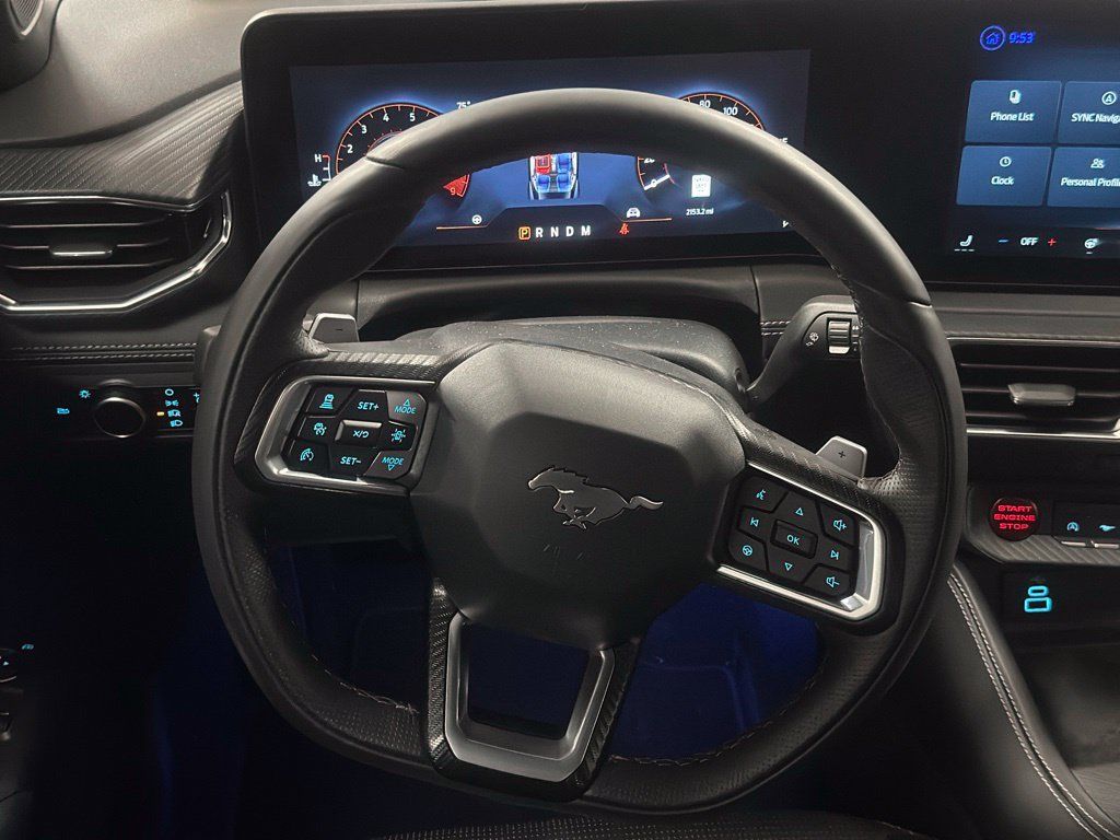 Used 2025 Ford Mustang GT Premium RWD image 4