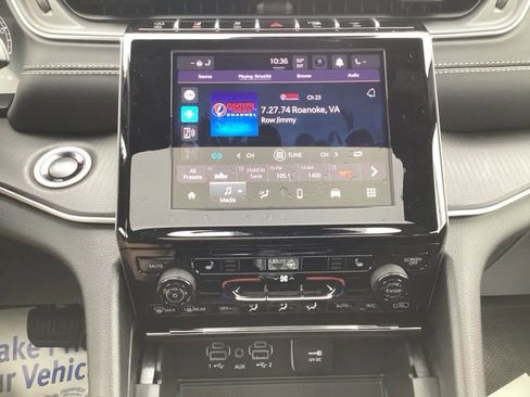 New 2025 Jeep Grand Cherokee Altitude image 41