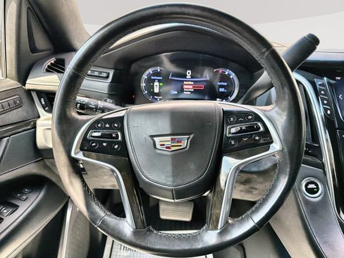 Used 2019 Cadillac Escalade ESV Platinum AWD/4WD image 11