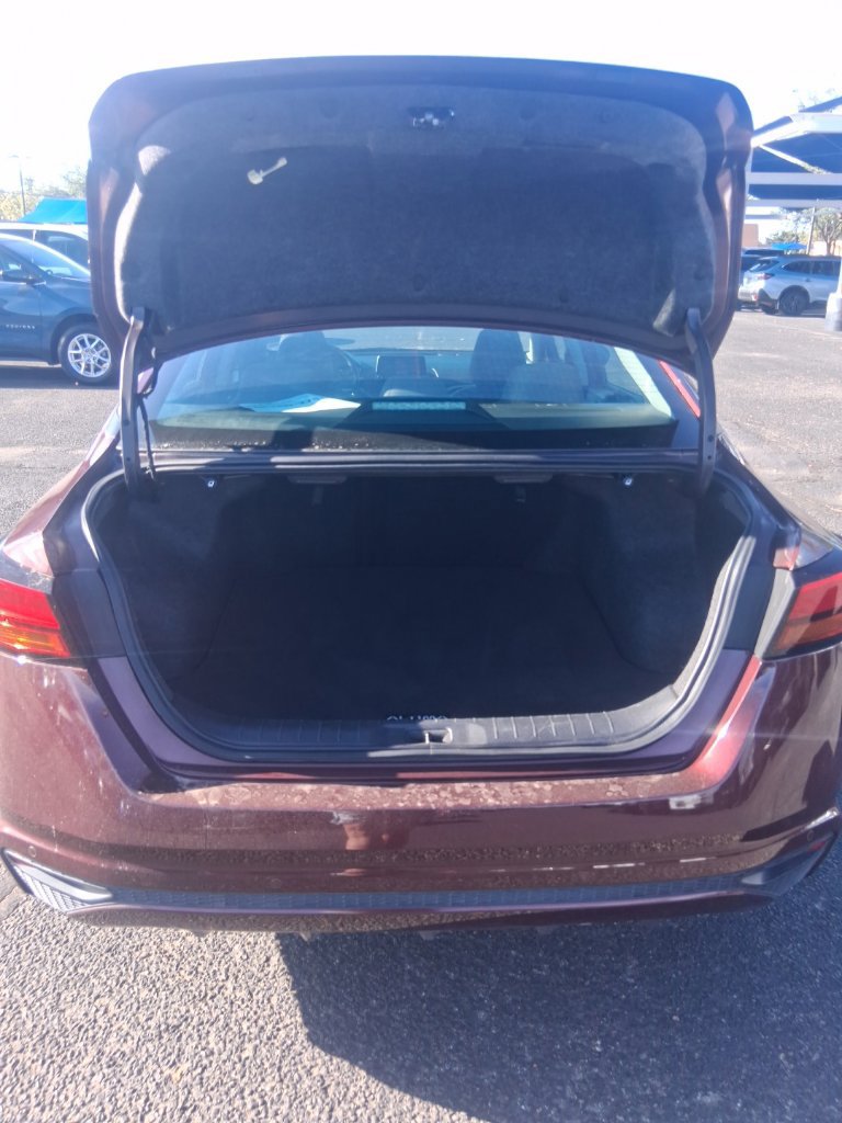 Used 2025 Nissan Altima 2.5 SV FWD image 4