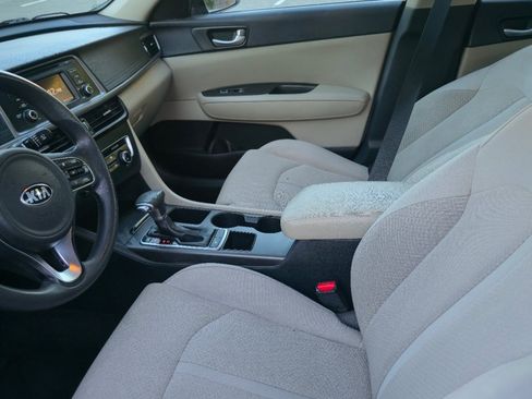 Used 2016 Kia Optima LX FWD image 8