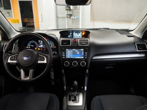 Used 2018 Subaru Forester 2.5i Premium image 20