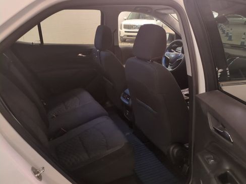 Used 2019 Chevrolet Equinox LT image 12