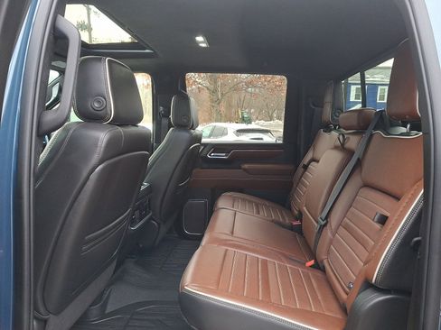 Used 2024 GMC Sierra 3500 Denali Ultimate image 10