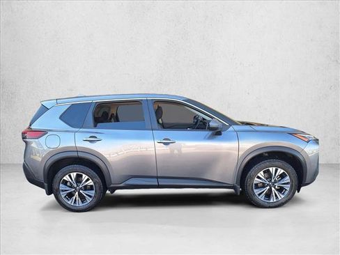 Used 2023 Nissan Rogue SV FWD image 4