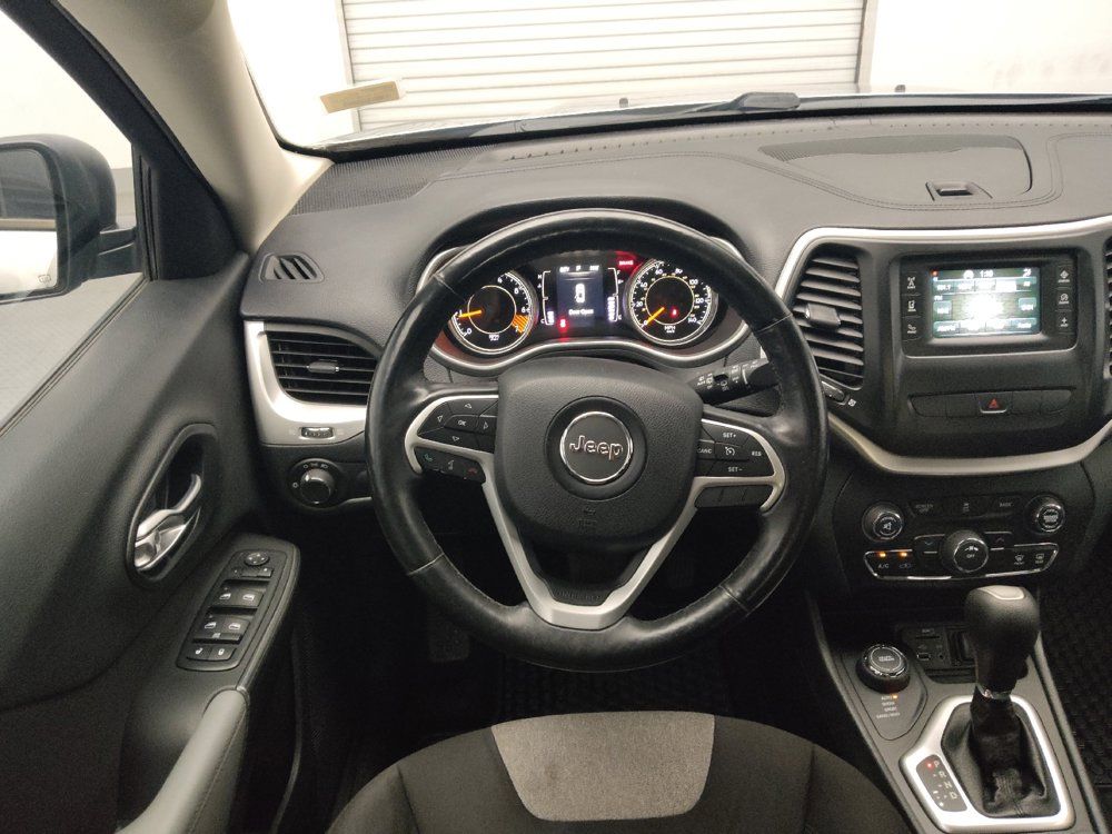 Used 2014 Jeep Cherokee Sport w/ Cold Weather Group AWD/4WD image 22