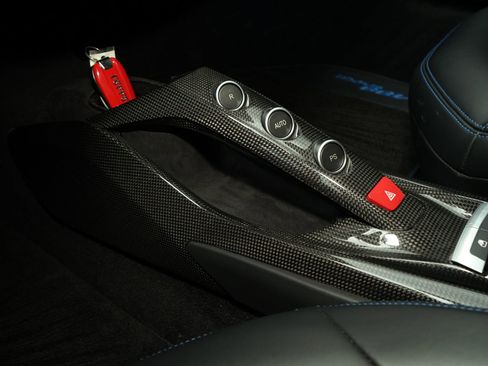 Used 2017 Ferrari 488 Spider image 22