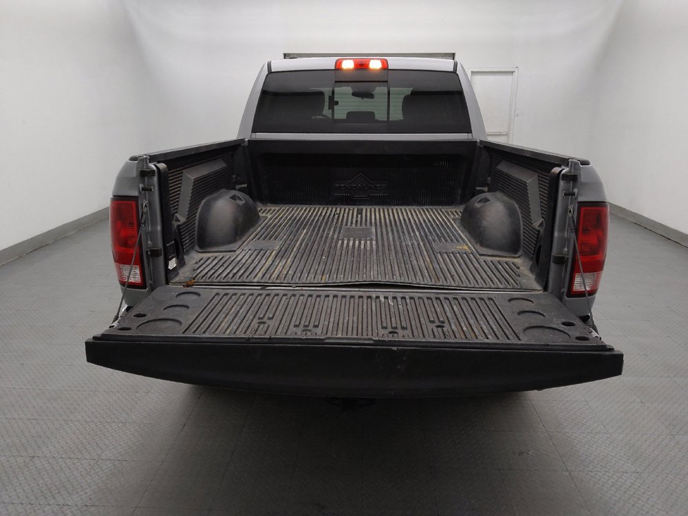 Used 2019 RAM 1500 Classic SLT AWD/4WD image 29