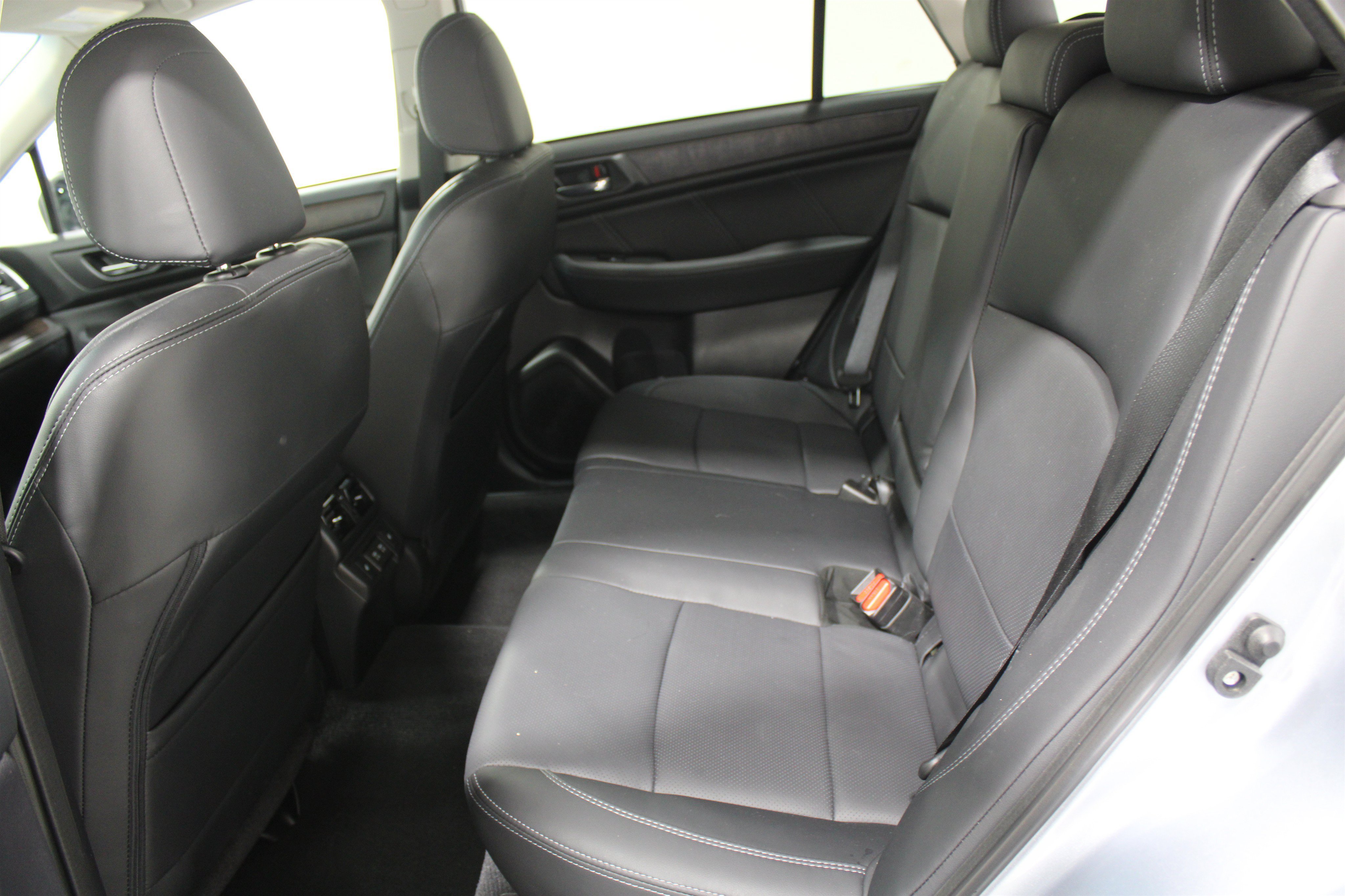 Used 2019 Subaru Outback 2.5i Limited AWD/4WD image 29
