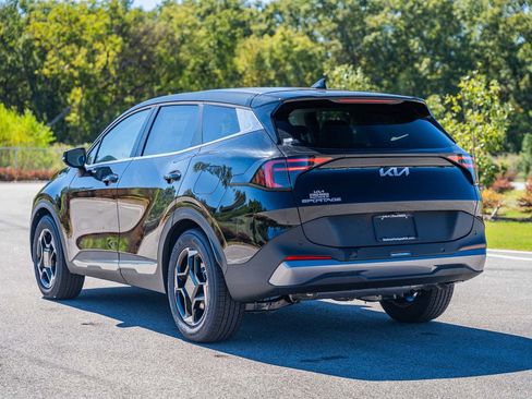 New 2026 Kia Sportage EX FWD image 3