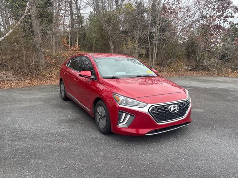 Used 2022 Hyundai Ioniq SE image 8