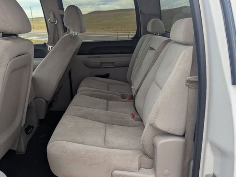 Used 2007 Chevrolet Silverado 2500 LT w/ 1LT Convenience Package image 16