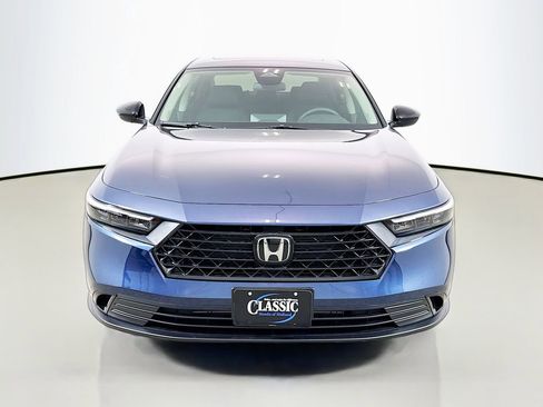 New 2025 Honda Accord SE image 2