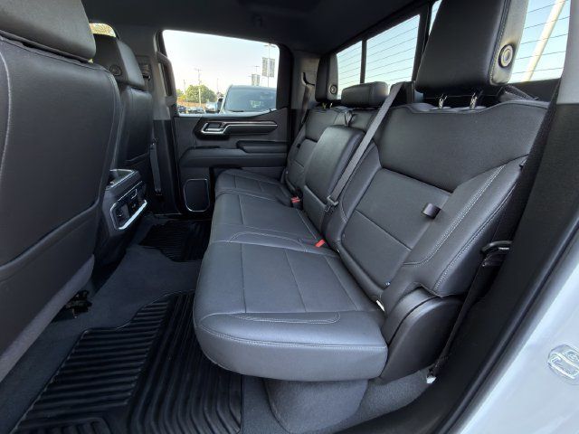 Used 2025 Chevrolet Silverado 1500 LTZ w/ Technology Package AWD/4WD image 31