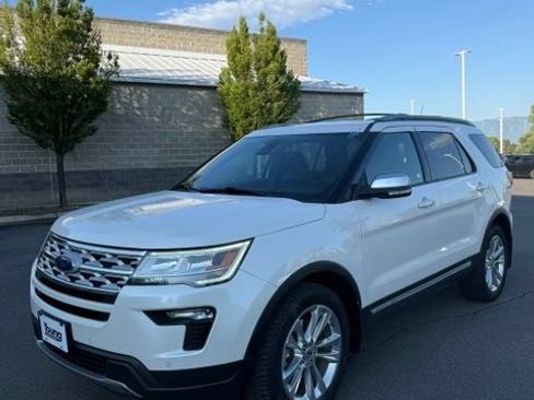 Used 2019 Ford Explorer XLT w/ Equipment Group 202A AWD/4WD image 2