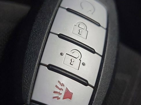 Used 2022 Nissan Kicks SV image 31