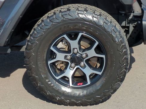 Used 2021 Jeep Wrangler Unlimited Rubicon w/ Dual Top Group image 10