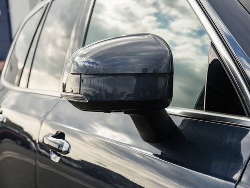 Used 2019 Volvo XC90 T6 Momentum w/ Advanced Package image 16