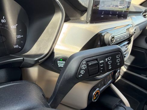 Used 2020 Ford Escape SE FWD image 21