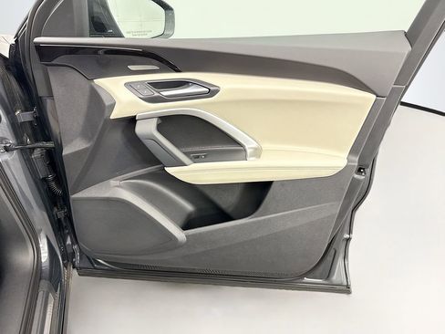 Certified 2025 Audi Q5 Premium Plus w/ Premium Plus image 24