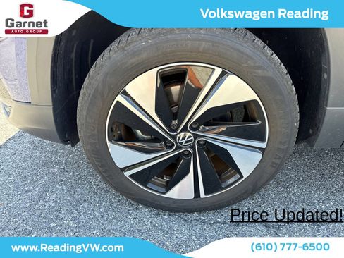 Used 2024 Volkswagen Taos SE AWD/4WD image 9