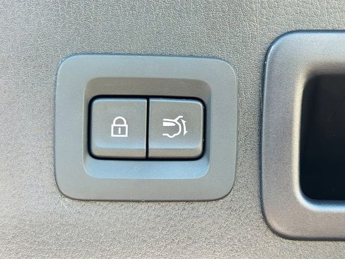 Certified 2025 MAZDA CX-30 AWD 2.5 S w/ Premium Package image 13